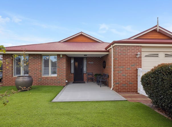 17 Octagon Gardens, Aveley, WA 6069