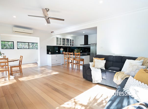 5 Riverview Parade, Launching Place, Vic 3139