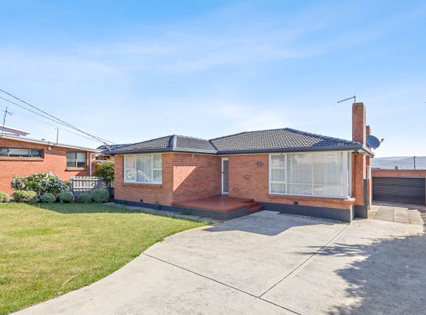 13 Helenwood Grove, Newnham, Tas 7248