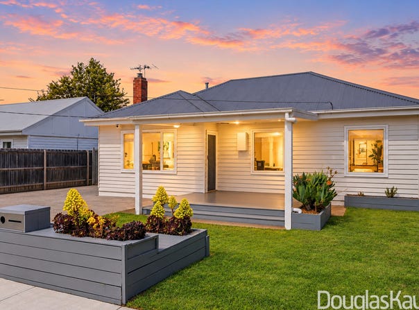 11  Huddersfield Road, Deer Park, Vic 3023