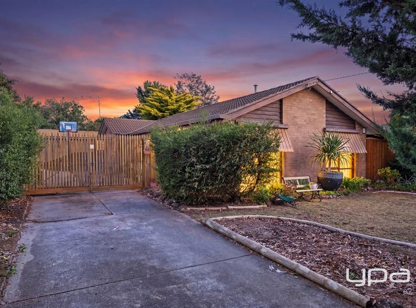 17 Grey Street, Darley, Vic 3340