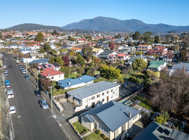 4/38 Oldham Avenue, New Town, Tas 7008