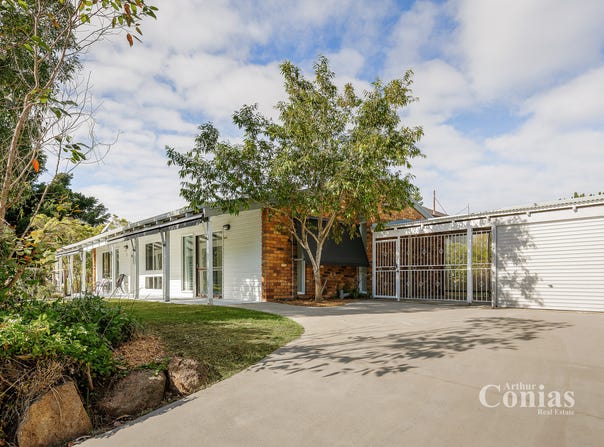 1 Malgoa Street, The Gap, Qld 4061