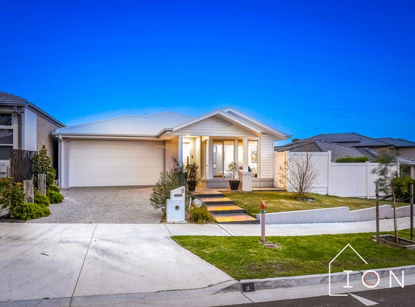 8 Laurieston Way, Cranbourne South, Vic 3977