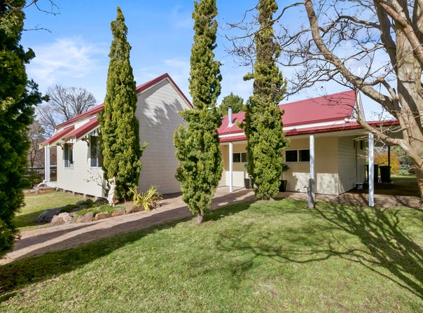 57 Leece Road, Uralla, NSW 2358
