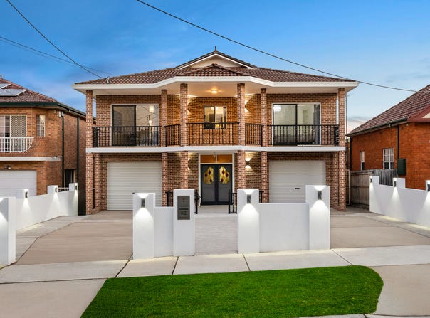 82 Old Kent Road, Mount Lewis, NSW 2190
