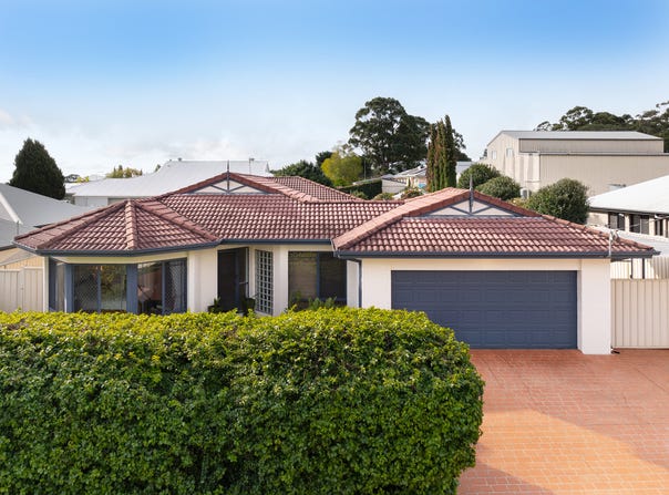 143 Nelson Street, Kearneys Spring, Qld 4350