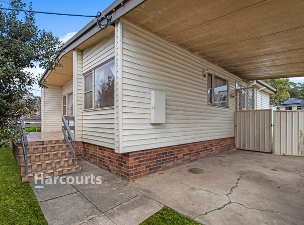 8 Cornwall Road, Dapto, NSW 2530