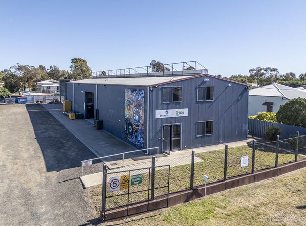 71 Feather Street, Roma, Qld 4455
