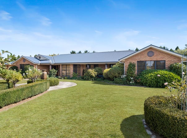 13 Mary Martin Drive, Goulburn, NSW 2580