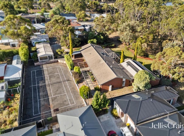3 Bartley Avenue, Canadian, Vic 3350
