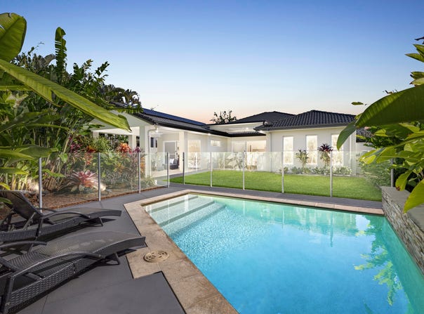 2572 Cressbrook Drive, Hope Island, Qld 4212