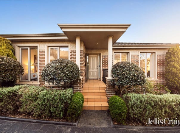 2/11 Curlew Court, Doncaster, Vic 3108
