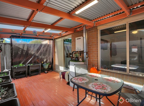 38 Henry Street, Pakenham, Vic 3810