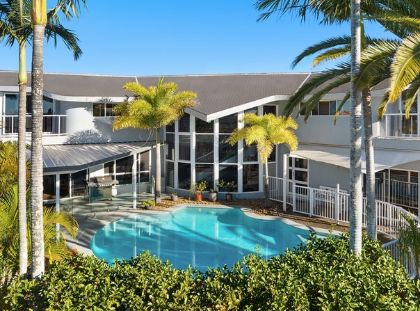 8 Macrobert Street, Highland Park, Qld 4211