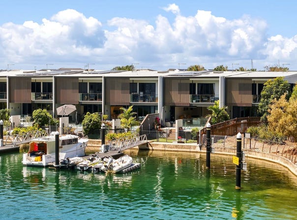 7A Quay Circuit, Newport, Qld 4020