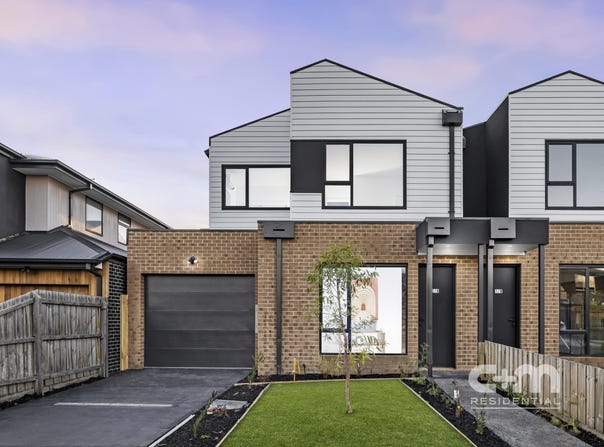 2/8 Curie Avenue, Oak Park, Vic 3046