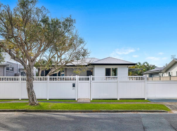 31 Ocean Street, Runaway Bay, Qld 4216