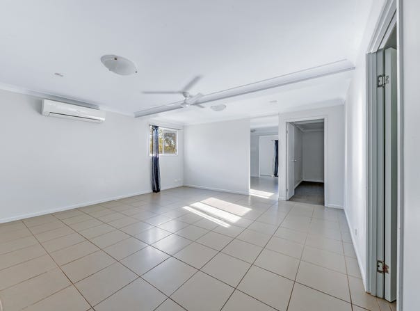 30 Whitsunday Dr, Bloomsbury, Qld 4799