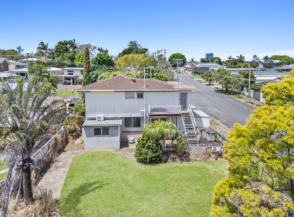 2 Beeka Street, Labrador, Qld 4215
