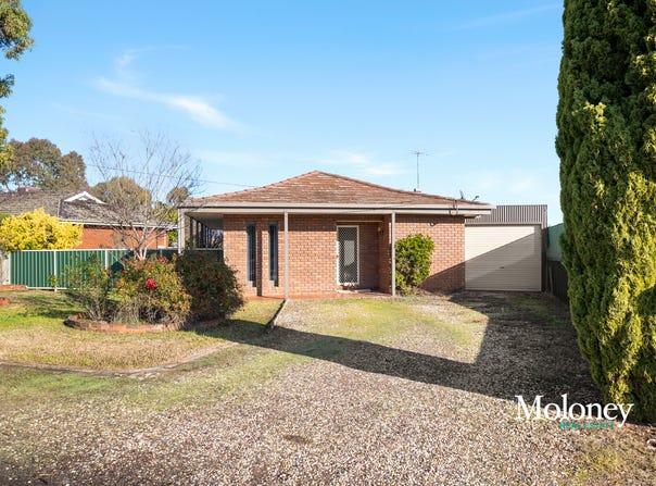 21 Ramsay Street, Corowa, NSW 2646