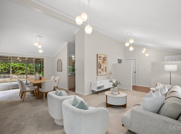 19 Norfolk Place, Seventeen Mile Rocks, Qld 4073