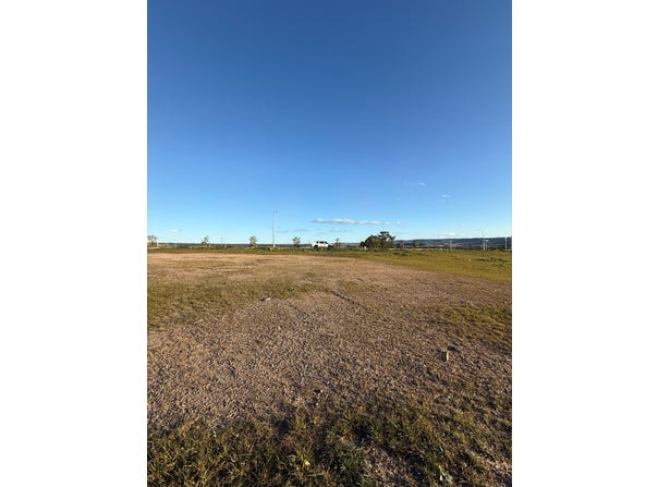 22 Harness Drive, Menangle Park, NSW 2563
