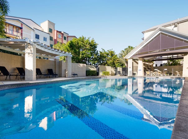 3045 Everglade Avenue, Carrara, Qld 4211