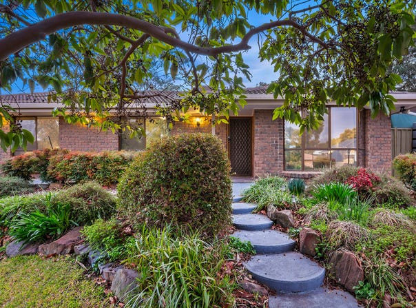 8 Greenvale Court, Wynn Vale, SA 5127