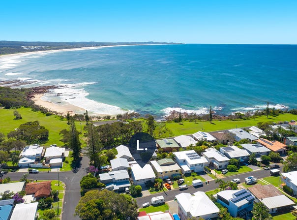 2B First Avenue, Bonny Hills, NSW 2445