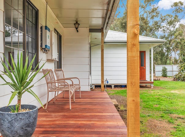 70 Diggora Road, Rochester, Vic 3561
