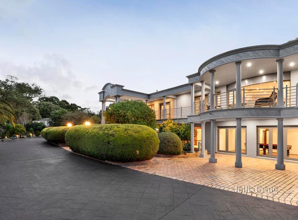 11 Woodfull Road, Lower Plenty, Vic 3093