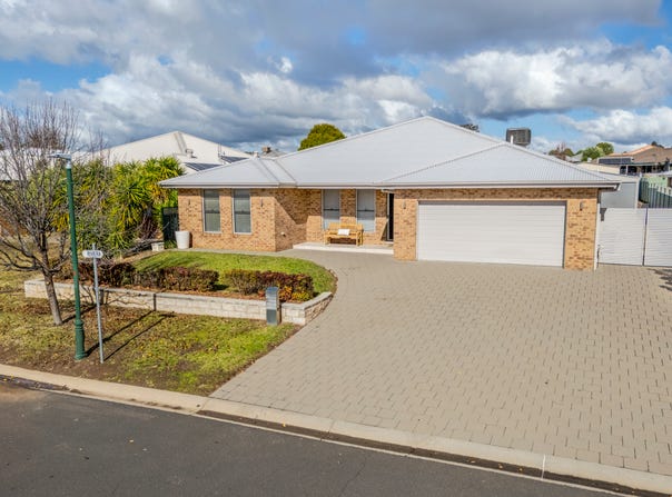 16 Riviera Avenue, Dubbo, NSW 2830