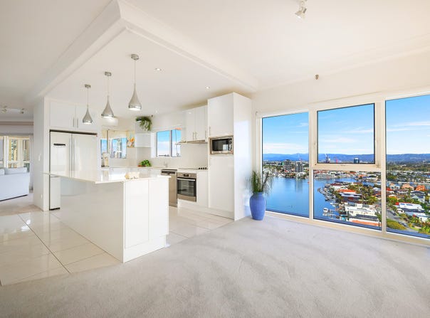 113/8 Admiralty Drive, Paradise Waters, Qld 4217