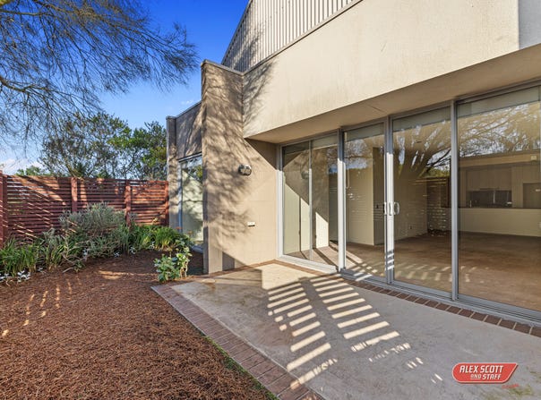 4/4 Sapphire View, San Remo, Vic 3925