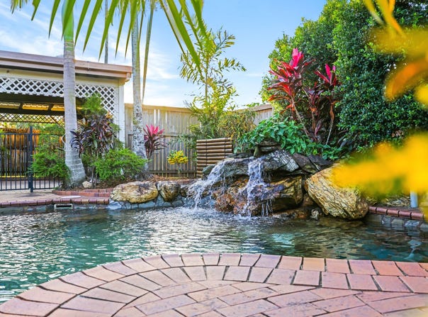 109-111 Jensen Street, Whitfield, Qld 4870