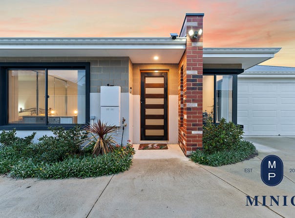 204B Hamilton Street, Queens Park, WA 6107