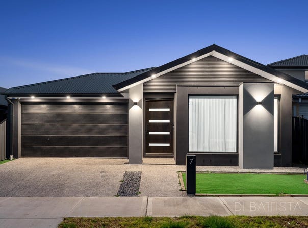7 Callicoma Street, Mickleham, Vic 3064