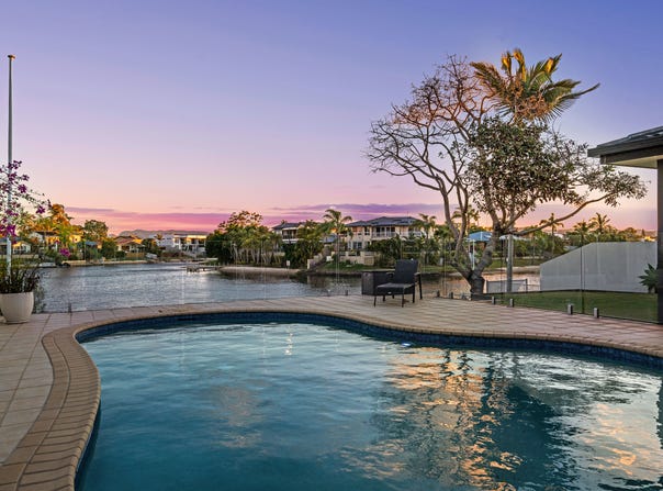 6 Alma Street, Broadbeach Waters, Qld 4218