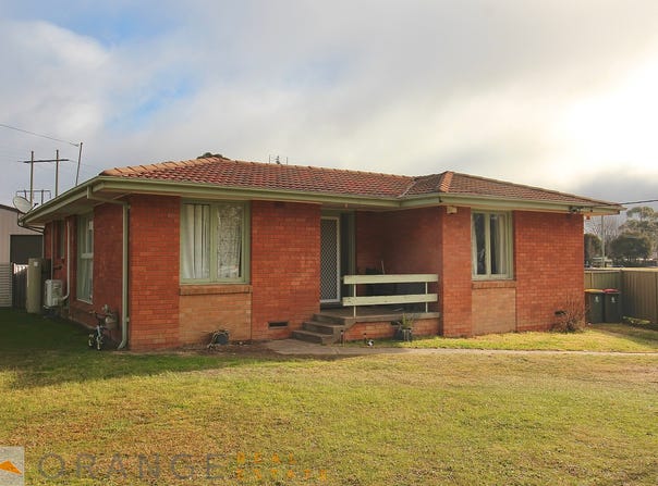 2 Algona Crescent, Orange, NSW 2800