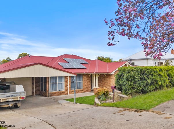 132 Curtis Street, Oberon, NSW 2787