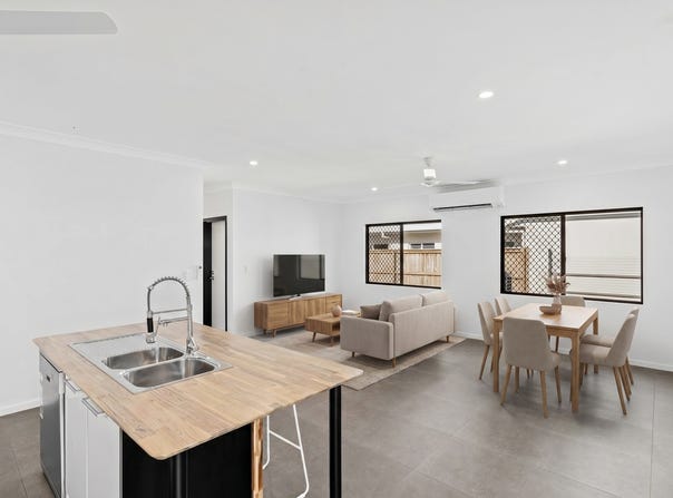 8 Lapwing Place, Smithfield, Qld 4878