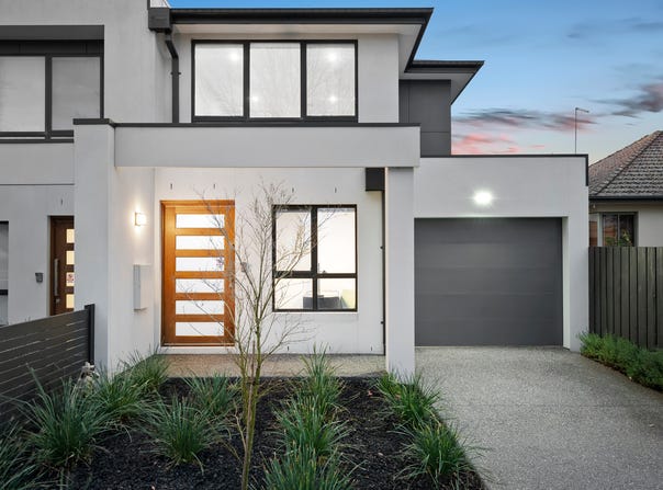 15B Shanahan Crescent, McKinnon, Vic 3204