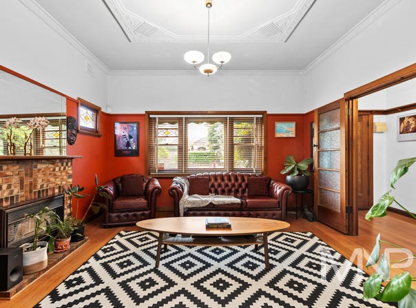 19 Sutherland Avenue, Kew East, Vic 3102