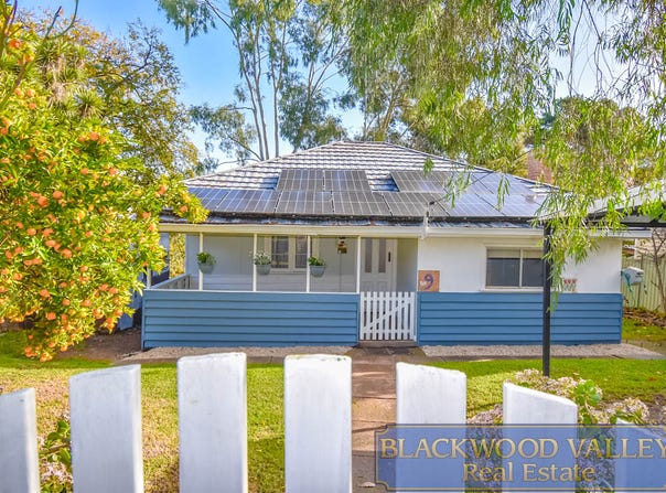 9 Hampton Street, Bridgetown, WA 6255