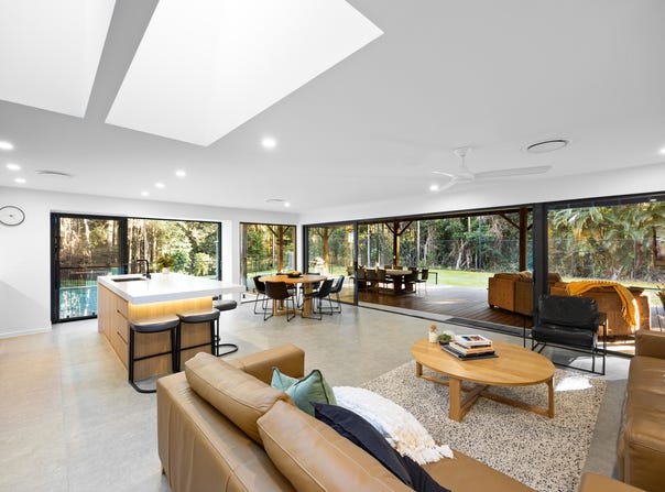 8 Firetail Court, Tanawha, Qld 4556