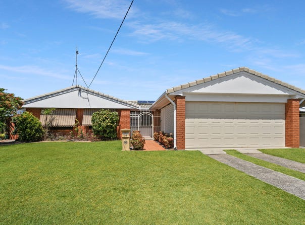 30 Mawarra Street, Buddina, Qld 4575