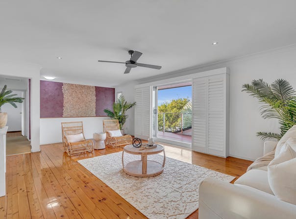1 Margherita Avenue, Bateau Bay, NSW 2261