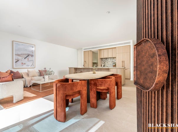 8 McCulloch Street, Curtin, ACT 2605