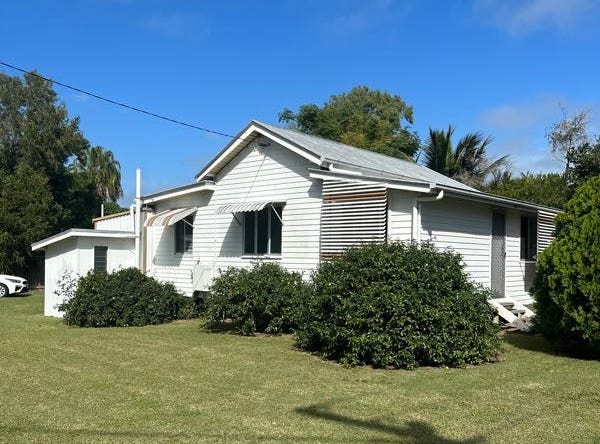 24 Pheasant Street, Slade Point, Qld 4740